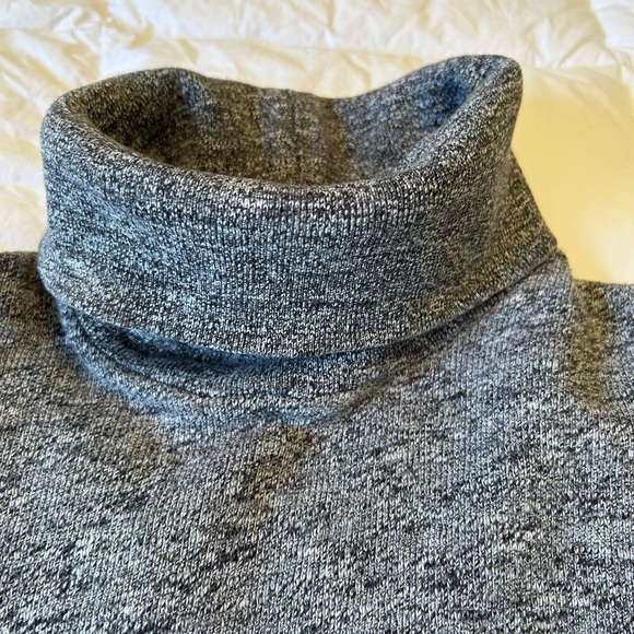 J Crew Heavyweight Turtleneck sweatshirt Size M - Picture 3 of 11